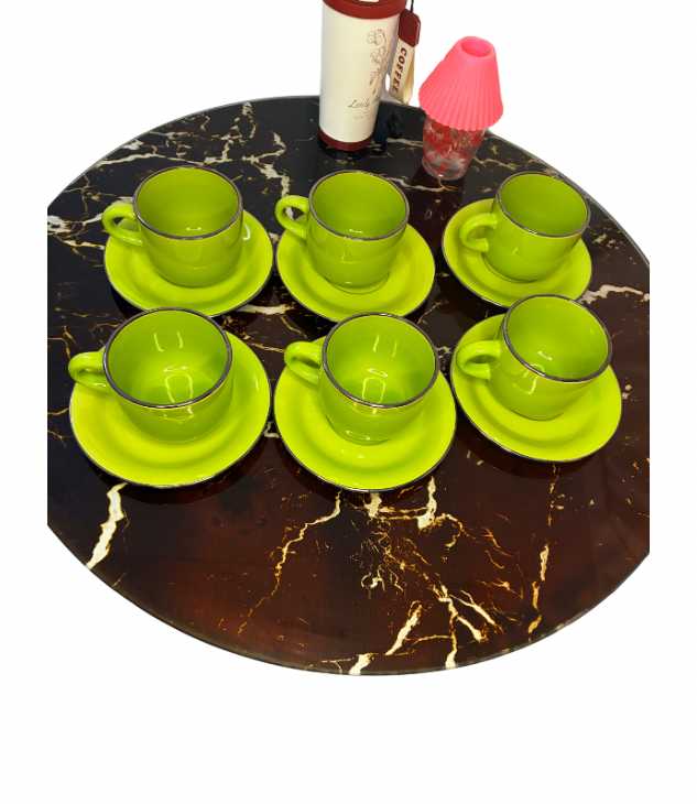 6 tasse avec sous tasse en céramique avec bordure dorée