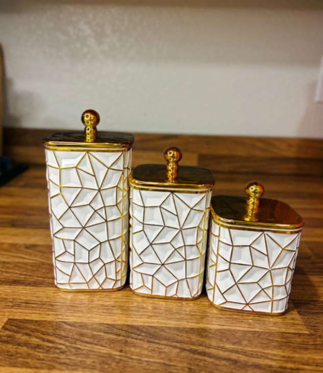 Lot de 3 boîtes de rangement décoratives elles sont idéales pour ranger du sucre, du café, du thé, des épices, des bonbons ou de petits accessoires tout en embellissant votre cuisine ou votre salle à manger.