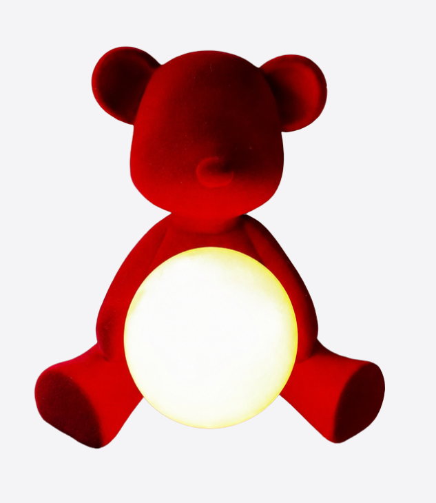Veilleuse nounours lumineuse au design adorable et doux. Elle diffuse une lumière chaleureuse et apaisante, idéale pour la chambre d’un enfant, comme lampe de chevet ou veilleuse de nuit.