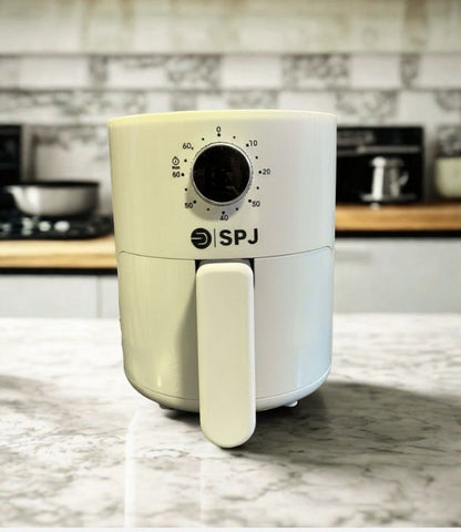 SPJ Air Fryer – Compact air fryer with rotary control, space-saving design, non-stick and dishwasher-safe basket, for quick and easy meals in minutes, white color